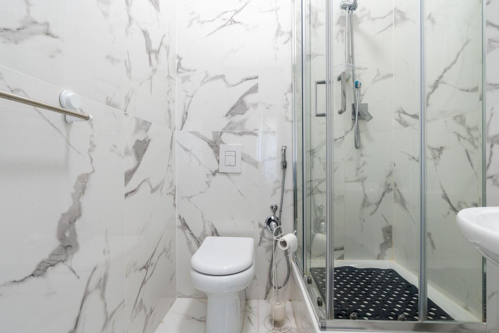 Amazing Apartment Near To Colosseo And Subway Ρώμη Εξωτερικό φωτογραφία