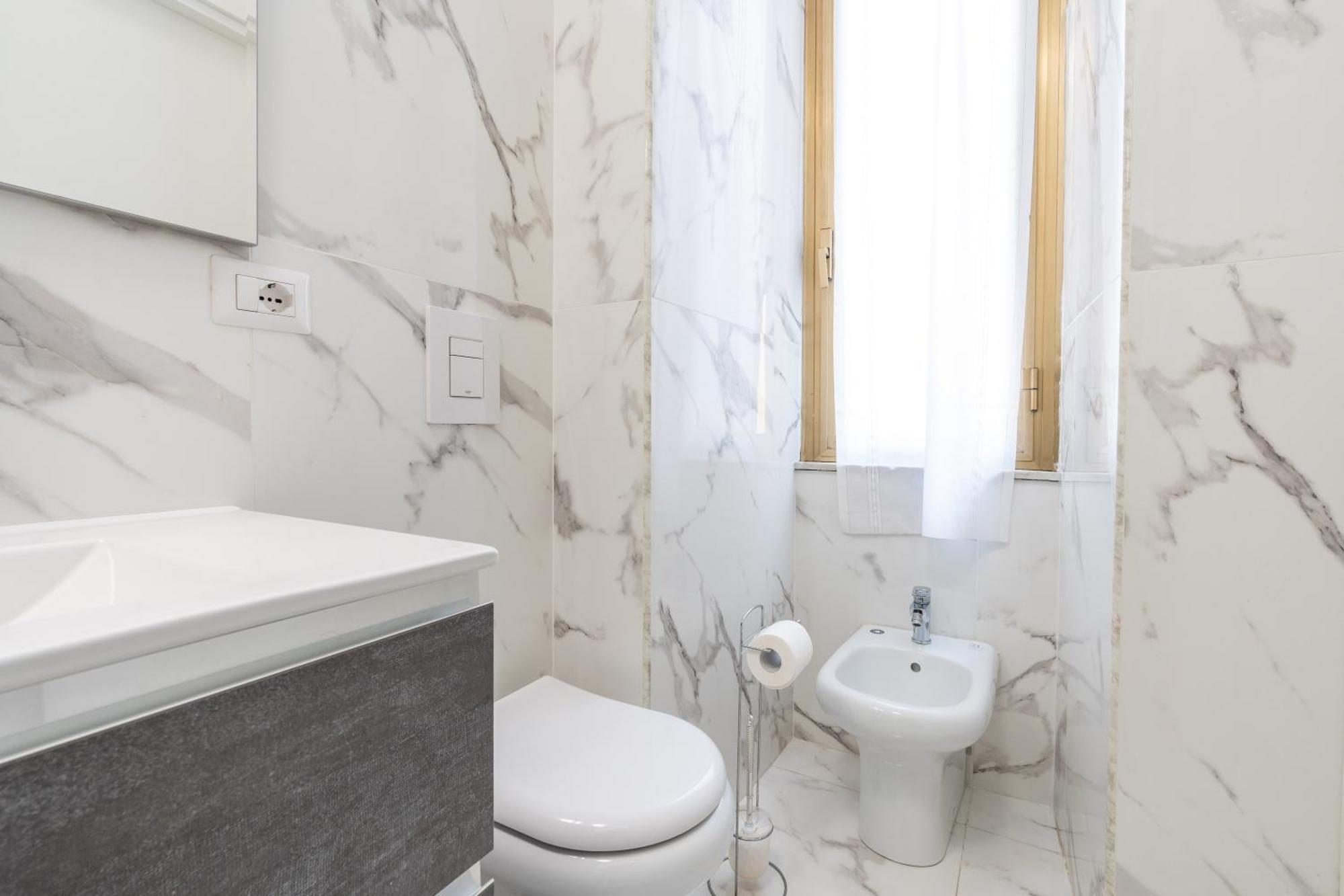 Amazing Apartment Near To Colosseo And Subway Ρώμη Εξωτερικό φωτογραφία