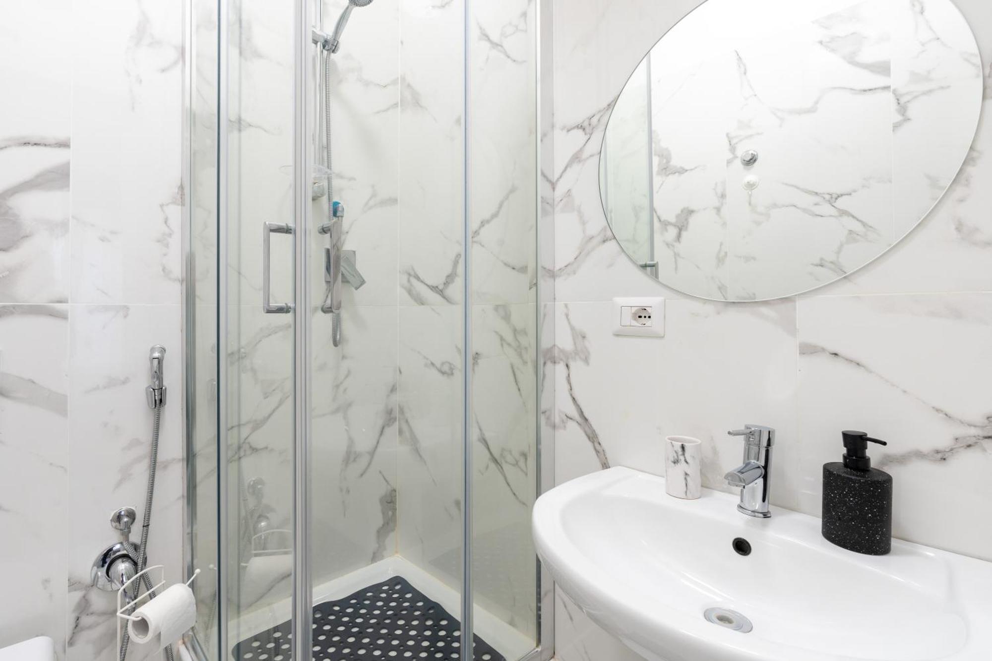 Amazing Apartment Near To Colosseo And Subway Ρώμη Εξωτερικό φωτογραφία