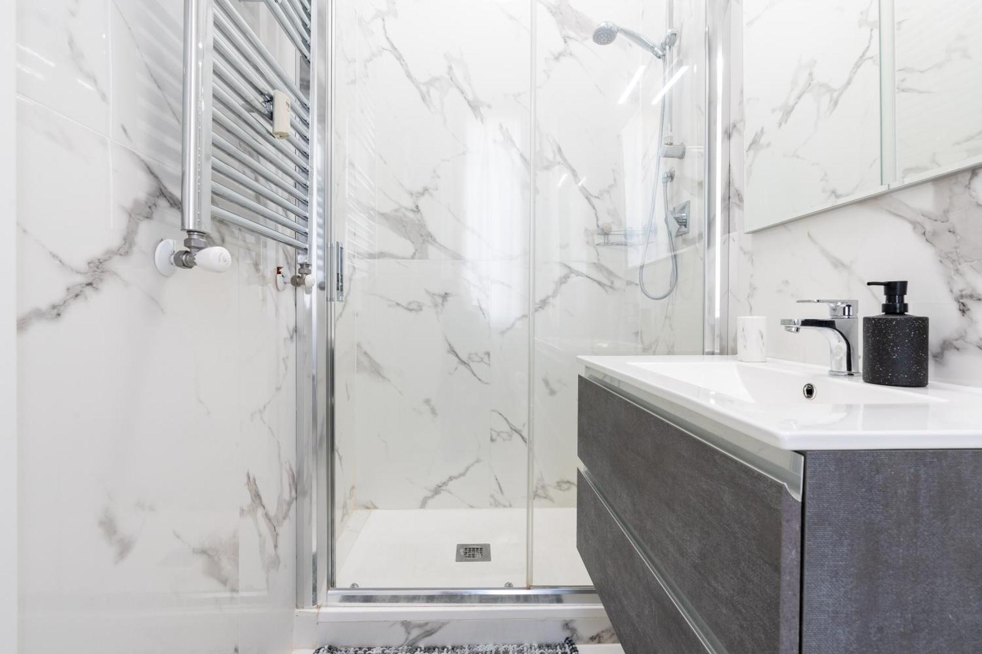 Amazing Apartment Near To Colosseo And Subway Ρώμη Εξωτερικό φωτογραφία