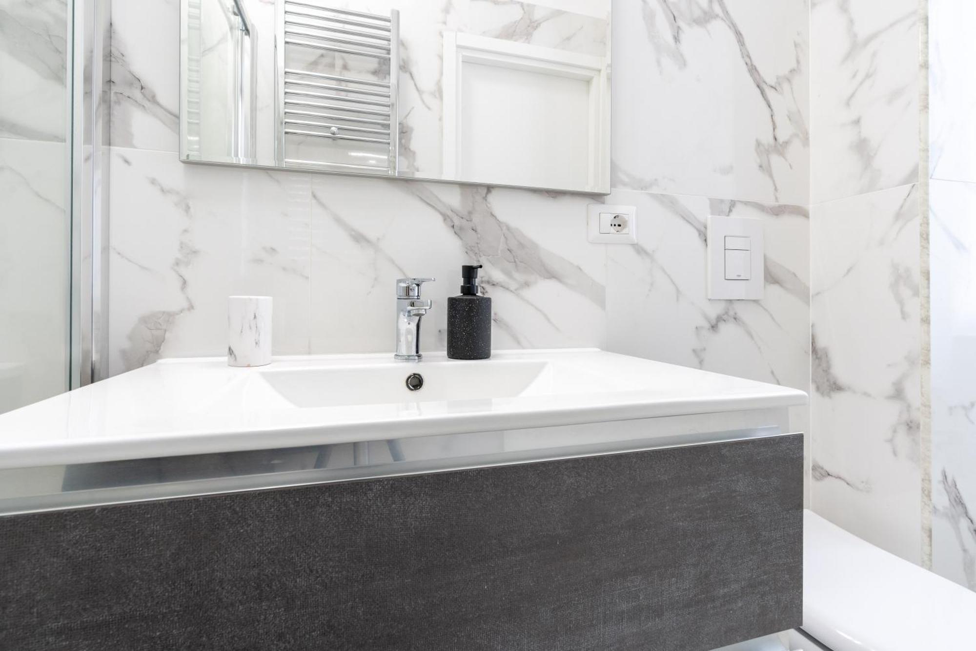Amazing Apartment Near To Colosseo And Subway Ρώμη Εξωτερικό φωτογραφία